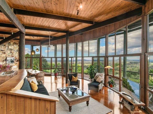 Stunning Hinterland Retreat with Panoramic Ocean Views