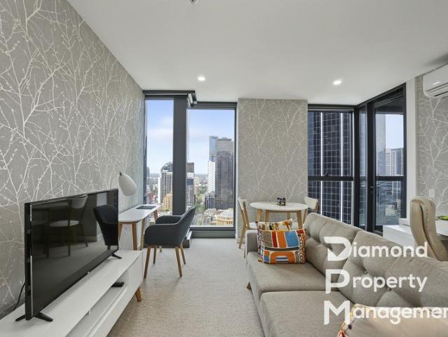 Stunning High Floor 2 Bedroom Apartment with Spectacular City Views