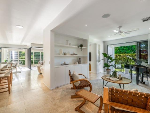 STUNNING HOME, BEAUTIFULLY RENOVATED, A TOUCH OF CLASS