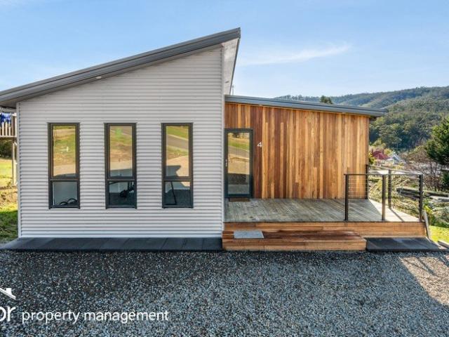 Stunning Home, Centrally Located For Short Term Lease