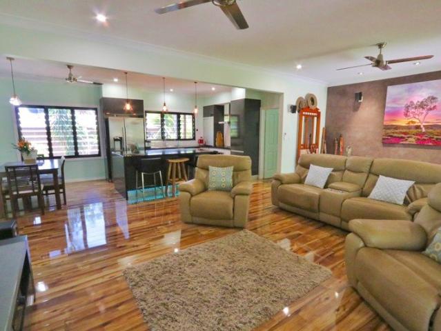 Stunning Home in Great Location!