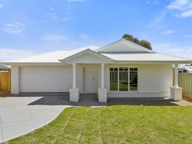 Stunning Home in Quiet Cul De Sec