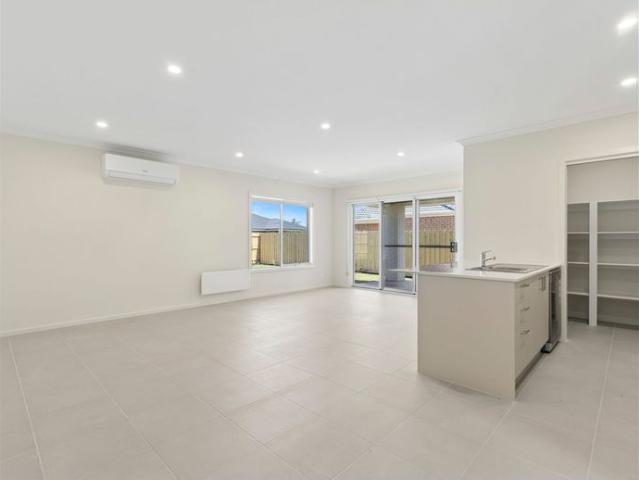Stunning Home in Quiet Cul De Sec