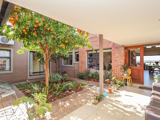 Stunning Home in sought after Estate!