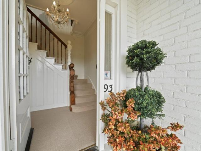 Stunning Home In The Heart Of Bellerive