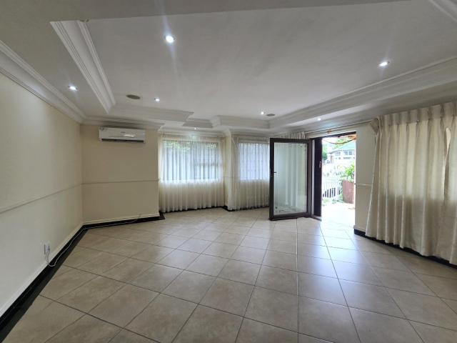 Stunning home to let in Somerset Park