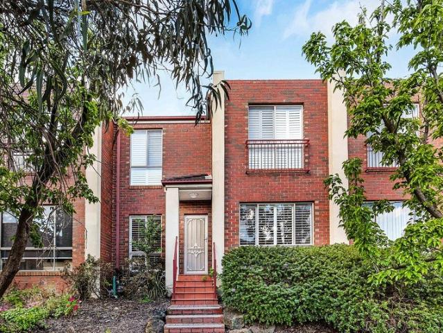 STUNNING HOME TO SUIT A MODERN LIFESTYLE