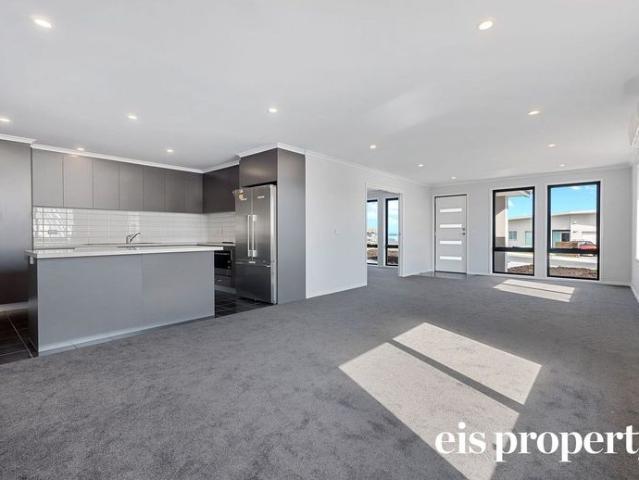 Stunning Home With Plenty To Offer