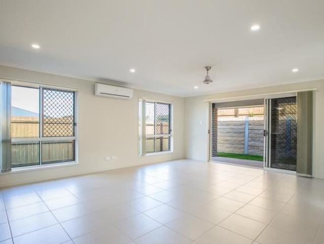STUNNING HOME! 4 Bedrooms