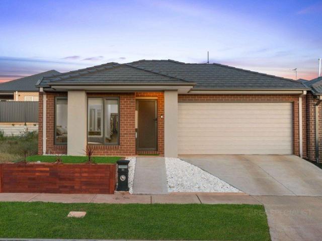 Stunning House in the Heart of Truganina!