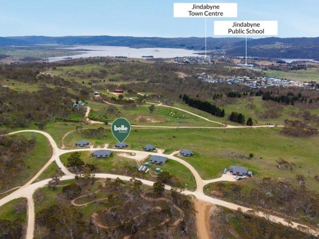 Stunning Jindabyne Views, Peaceful Natural Surrounds & Holiday Potential