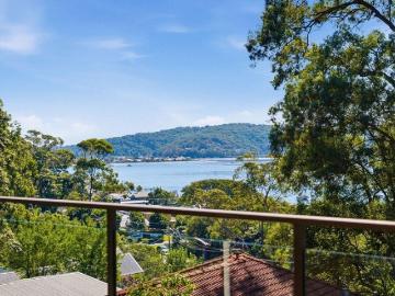 Stunning Karen Burke design at Pretty Beach with glistening water views