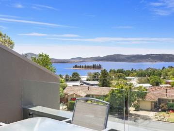Jindabyne, Snowy River, Victoria - Balcony