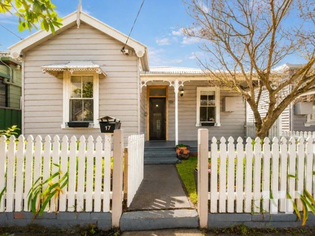 Stunning Light Filled Home in Central Mayfield Location