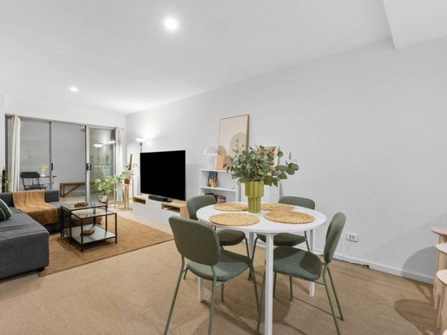 Stunning Living Moments from Claisebrook Cove