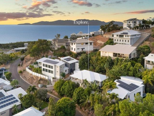 STUNNING LUXURIOUS FAMILY HOME WITH SPECTACULAR SUNSET VIEWS