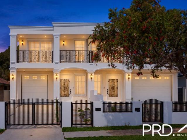 STUNNING LUXURY FAMILY HOME