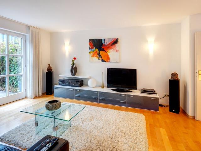 Stunning maisonette apartment with terrace and garden