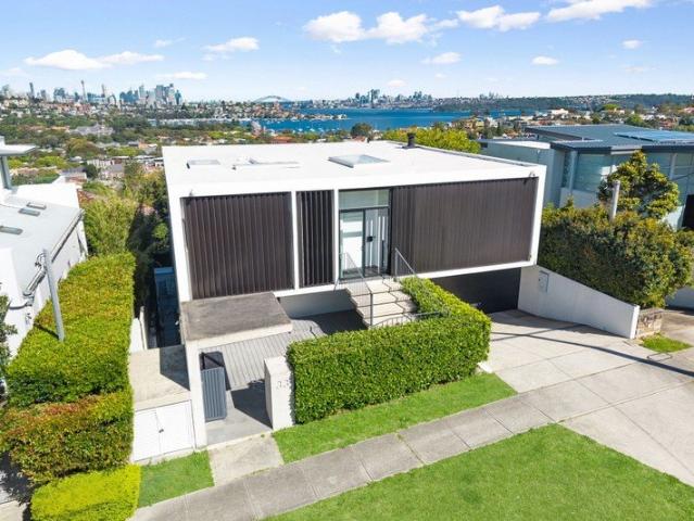 Stunning MHNDU Designed Residence Framed by Gun Barrel Views Over the Harbour, Bridge and Opera House