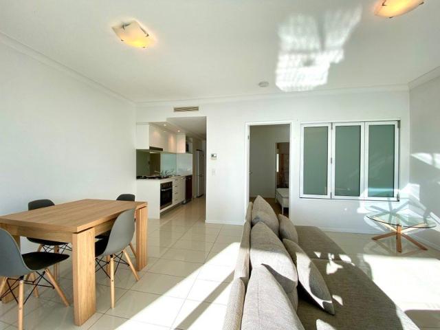 Stunning modern 1 bedroom furnished apartment Pet is welcome!