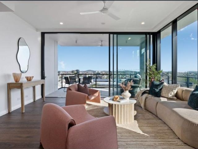 Stunning Modern City Apartment