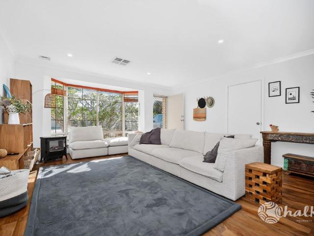 STUNNING, MODERN, BEACHSIDE LIFESTYLE!