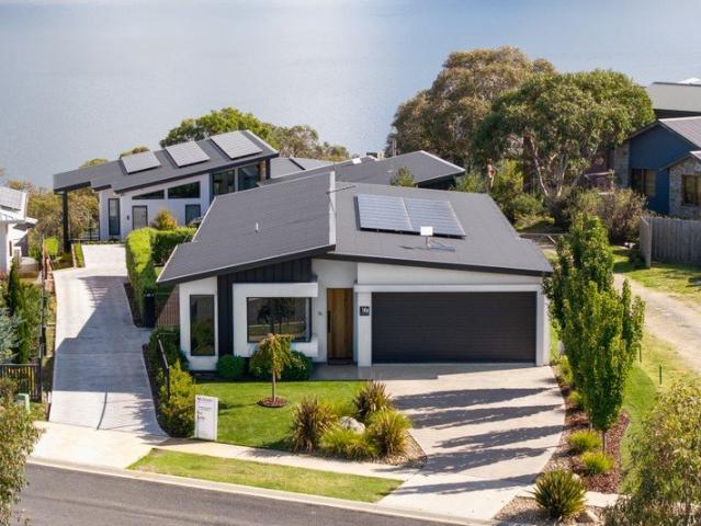 Stunning modern family home in sought after prime location