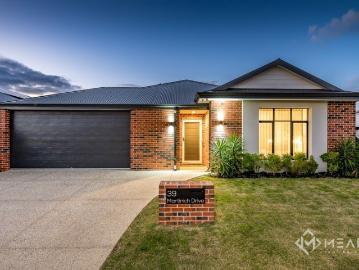 STUNNING, MODERN FAMILY LIVING IN CAVERSHAM