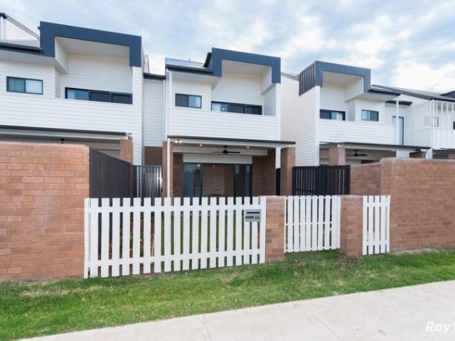 Stunning Modern Luxury Living at Summerlin Banyo * 6 MONTH LEASE ONLY