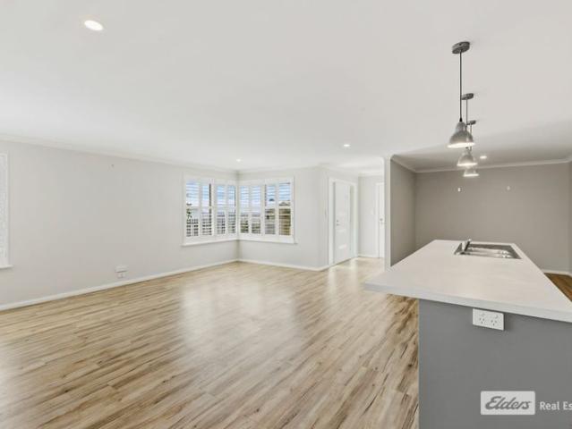 Stunning Modern Style Home, Space and Low Maintenance Living
