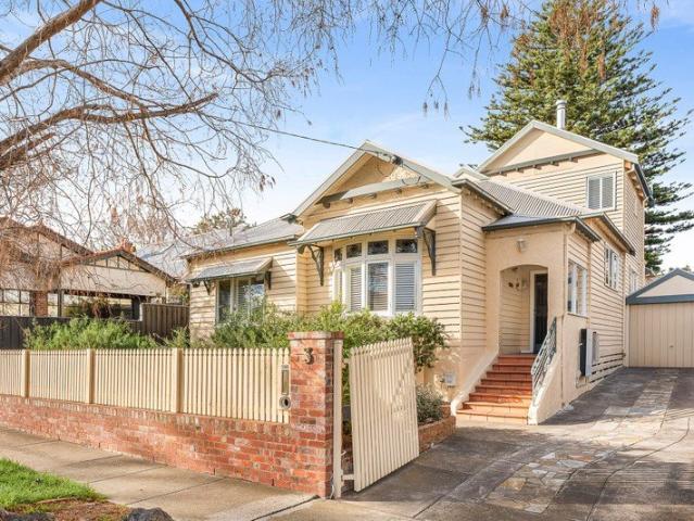 Stunning Modern Period Home in an Outstanding Location