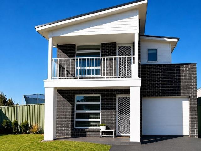 Don't Hesitate! Stunning Near New Family Home