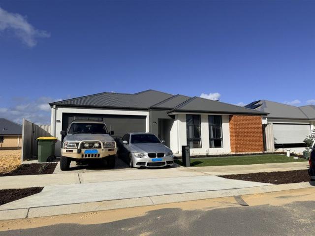 Stunning near new family home Millars Landing Estate