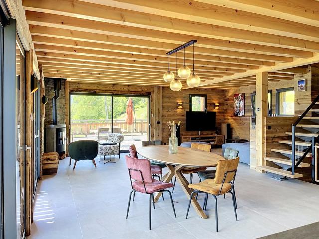 Stunning new chalet facing Mt Blanc 205m² Sallanches