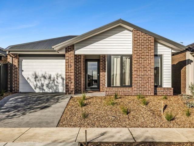 Stunning New Build in Beachside Location