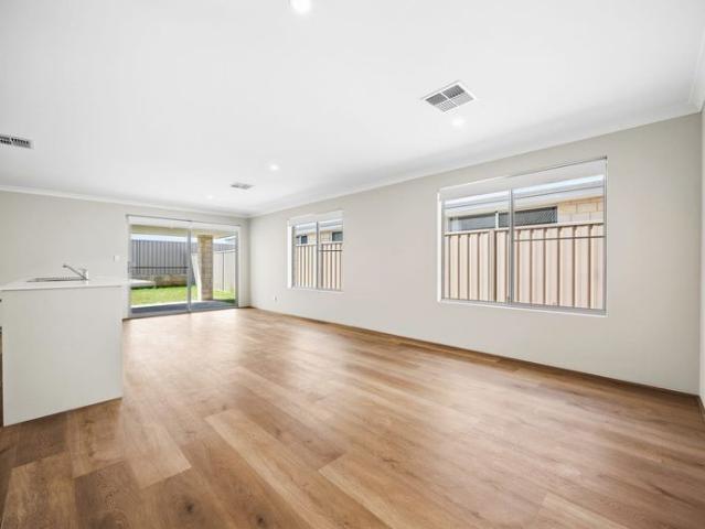 STUNNING NEW BUILD NOT TO BE MISSED!