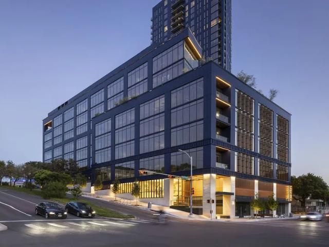 Luxury Living with Rooftop Terrace Pool & Fitness Center | 1BR/3BA | $8,829/mo | Downtown Austin
