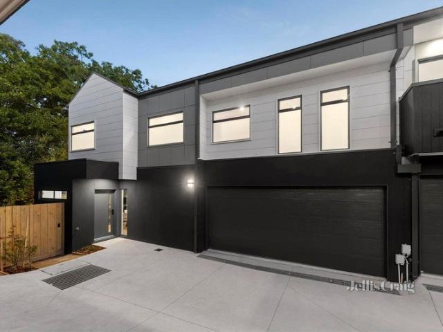 Stunning New Town Residence in Convenient Locale!