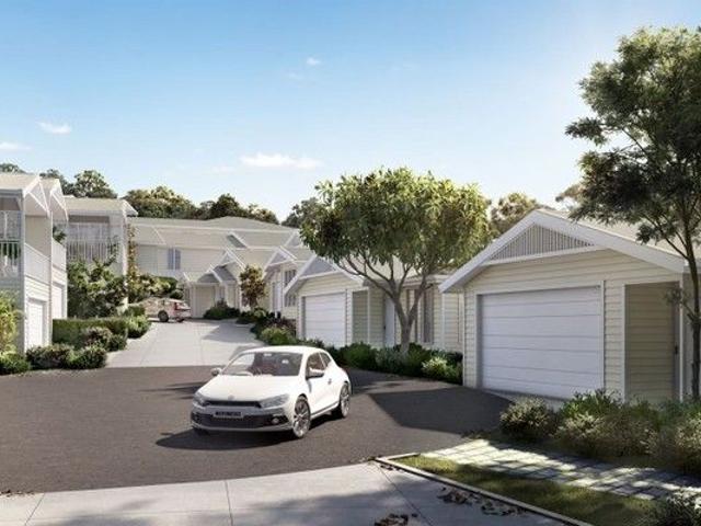 Stunning new Villa. Full sized, single level house in the heart of Maleny