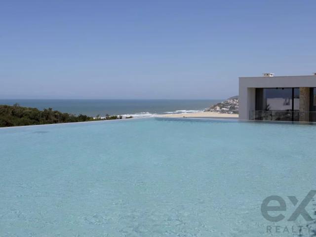 Stunning New Villas overlooking the Lagoon and the Sea!