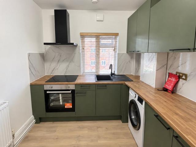 Stunning Newly Refurbished two Bedroom flat to ren