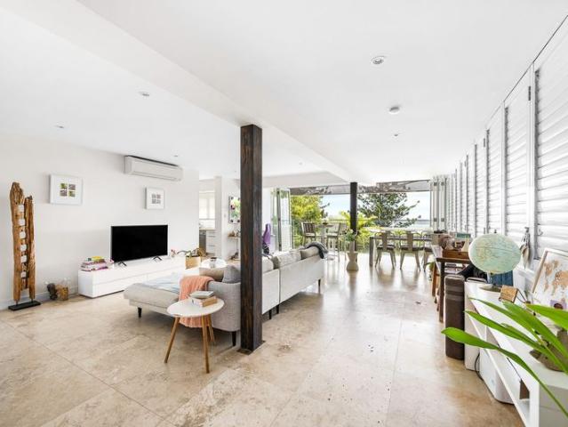 Stunning Noosa Heads Fully Furnished Apartment with Picture Perfect Views