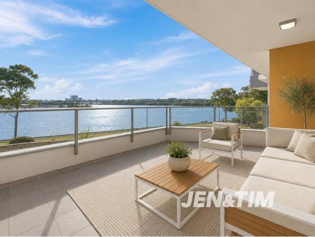 STUNNING NORTH WEST ASPECT WATERFRONT HOME THAT WILL LEAVE YOU BREATHLESS