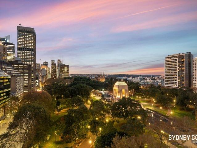 STUNNING NORTH FACING APARTMENT WITH HYDE PARK & SKYLINE VIEWS IN PRESTIGIOUS ONE30 HYDE PARK