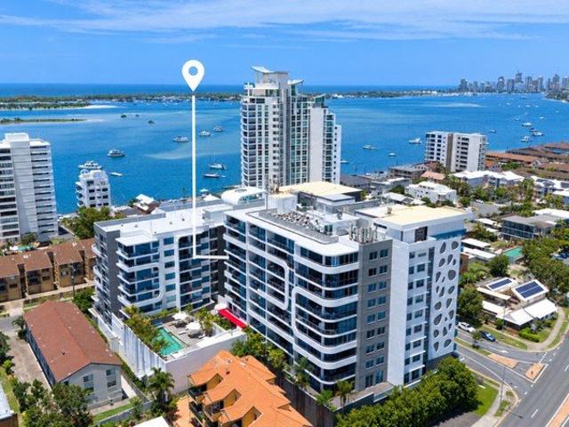 STUNNING NORTH FACING APARTMENT WITH WATER & HINTERLAND VIEWS