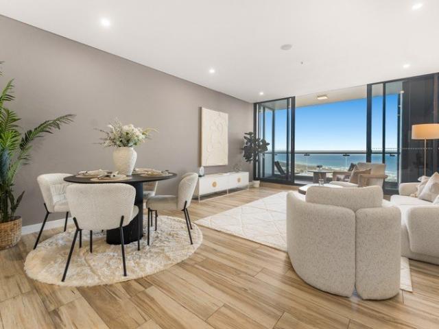 Stunning Ocean & Broadwater Views |Spacious 2 Bedroom Apartment |Dual Balconies