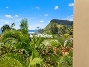 Stunning Ocean & Lennox Point Views, located in downtown Lennox Head!