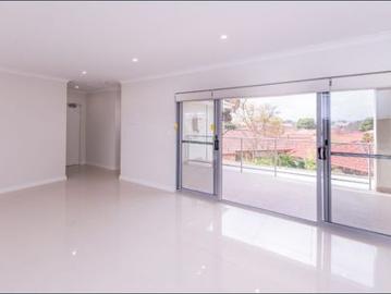 STUNNING ONE BEDROOM APARTMENT!