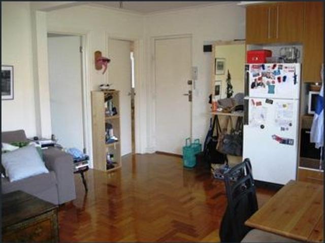 Stunning one bedroom apartment in Armadale