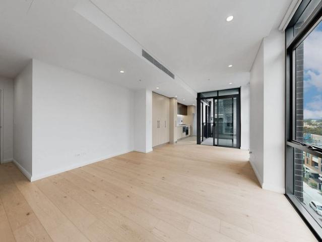 Stunning One Bedroom Apartment with Carspace